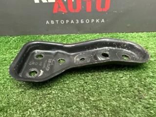 Кронштейн переднего подрамника левый Octavia 2014 A7 1.4 CHPA