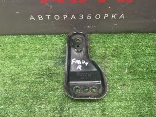 Кронштейн переднего подрамника правый Skoda Fabia 2 2011
