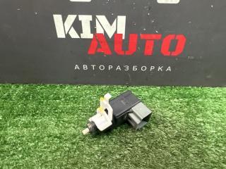 Выключатель стоп-сигнала(лягушка) Kia Rio 3 2014 Б/У Выключатель стоп-сигнала(лягушка) Kia Rio 3 2014