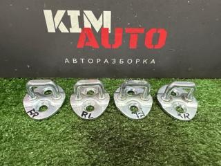 Ответная часть замка двери Kia Ceed 1 HB 2010