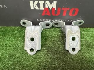 Петли двери передние правые Kia Ceed 1 HB 2010