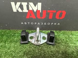Запчасть ответная часть замка багажника Kia Ceed 1 HB 2010