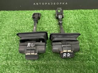 Запчасть ограничитель двери задний Renault Kaptur 2017