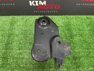 Запчасть кронштейн переднего подрамника правый Renault Kaptur 2017