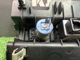 Блок розеток 12V Rio 4 2017 FB 1.6 G4FG