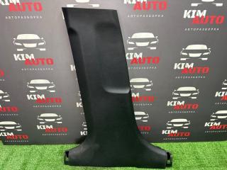 Накладка центральной стойки нижняя левая Kia Rio 4 2017