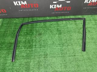 Уплотнитель стекла направляющий передний левый Kia Rio 4 2017