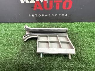 Направляющая стекла двери передняя левая Kia Rio 4 2021