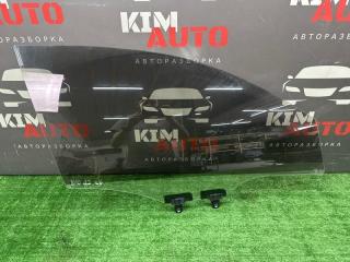 Стекло двери переднее правое Kia Rio 4 2021