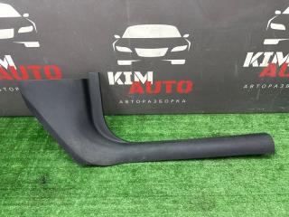 Запчасть накладка порога салона передняя правая Skoda Octavia 2014