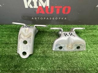 Петли двери задние правые Kia Ceed 1 2010