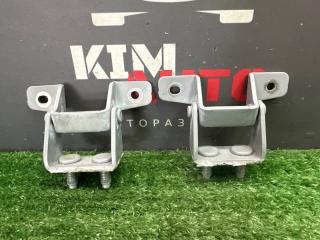 Петли крышки багажника Kia Ceed 1 2010