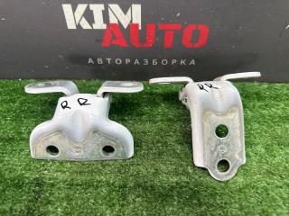 Петли двери задние правые Kia Ceed 3 2018 Б/У Петли двери задние правые Kia Ceed 3 2018