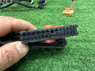 Проводка двери передняя правая Rapid 2 2021 NK6 1.6 CWVA Проводка двери передняя правая Rapid 2 2021 NK6 1.6 CWVA