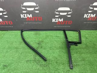 Уплотнитель стекла направляющий задний левый Kia Sportage 3 2014 Б/У Уплотнитель стекла направляющий задний левый Kia Sportage 3 2014