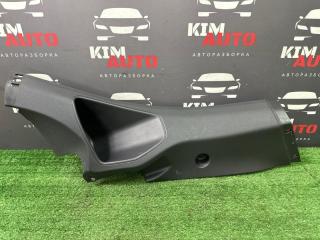 Запчасть накладка стойки нижняя задняя правая Ford Focus 3 HB 2012