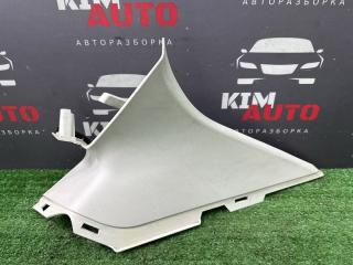 Запчасть накладка стойки верхняя задняя правая Ford Focus 3 HB 2012