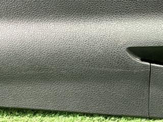 Накладка центральной стойки нижняя правая Octavia 2014 A7 1.2 CJZA