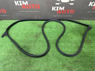 Фото запчасти уплотнитель двери передний правый Mazda 3 Б/У запчасть Запчасть уплотнитель двери передний правый Mazda 3