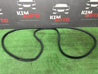 Запчасть уплотнитель двери передний правый Opel Astra