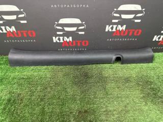 Накладка порога салона передняя правая Kia Rio 3 2014 Б/У Накладка порога салона передняя правая Kia Rio 3 2014