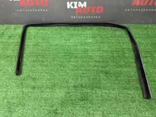 Запчасть уплотнитель стекла направляющий передний правый Opel Astra