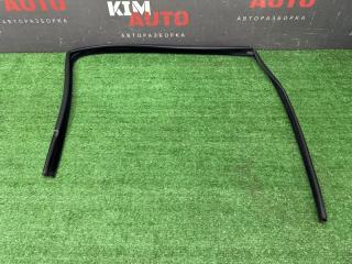 Фото запчасти уплотнитель стекла направляющий передний правый Peugeot 207 Б/У запчасть Запчасть уплотнитель стекла направляющий передний правый Peugeot 207