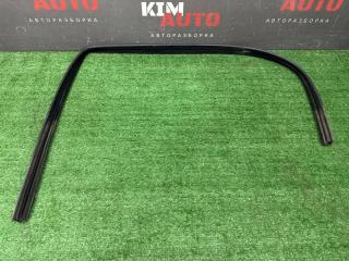 Запчасть уплотнитель стекла направляющий задний правый Opel Astra