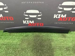 Запчасть накладка переднего бампера правая Mitsubishi Colt