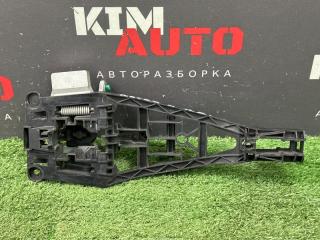 Запчасть кронштейн ручки двери передний правый Opel Astra