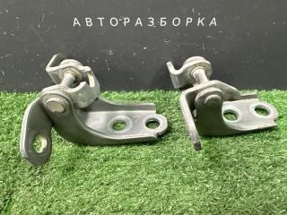 Петли двери передние правые Civic 4D