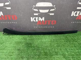 Запчасть молдинг лобового стекла левый SEAT ALTEA