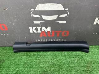 Накладка порога салона передняя правая Kia Ceed 2 2015 Б/У Накладка порога салона передняя правая Kia Ceed 2 2015