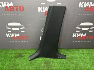 Запчасть накладка центральной стойки нижняя правая Citroen C 4