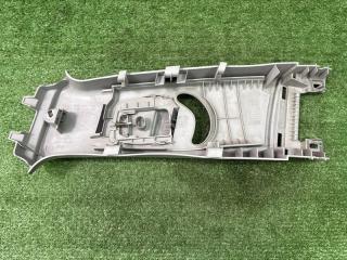 Накладка центральной стойки верхняя правая Civic 4D