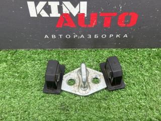 Ответная часть замка багажника Kia Ceed 3 2018