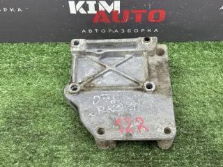 Запчасть кронштейн компрессора кондиционера Peugeot 307