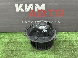 Фото запчасти мотор печки Skoda Octavia A5 Б/У запчасть Запчасть мотор печки Skoda Octavia A5