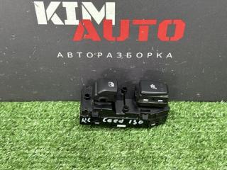 Кнопка стеклоподъемника задняя Kia Ceed 3 2021