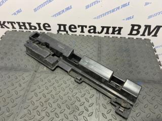 Кронштейн крепления порога правый BMW
