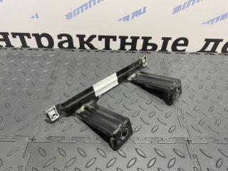 Кронштейн крыла правый BMW