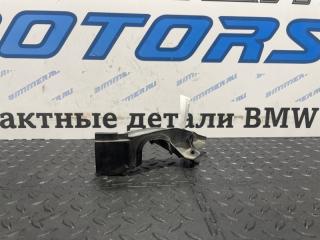 Уплотнитель капота левый BMW 550iX