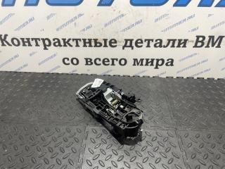 Кронштейн ручки двери правый BMW 550iX