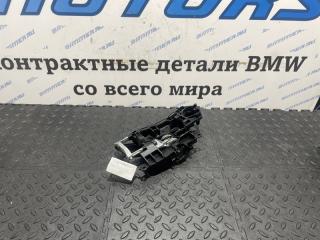 Кронштейн ручки двери левый BMW 550iX