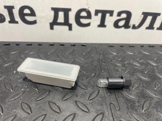 Светильник освещения салона F25 N55B30A Светильник освещения салона F25 N55B30A