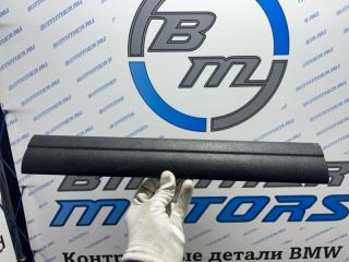 Накладка на порог салона передняя правая BMW