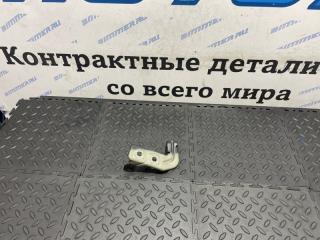 Кронштейн крыла правый BMW 320D 2014