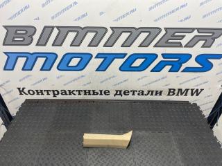 Облицовка багажной двери правая BMW 535i