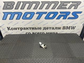 Кронштейн крыла правый BMW 750Li 2013
