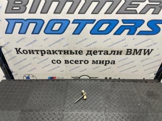 Запчасть кронштейн форсунки BMW 7